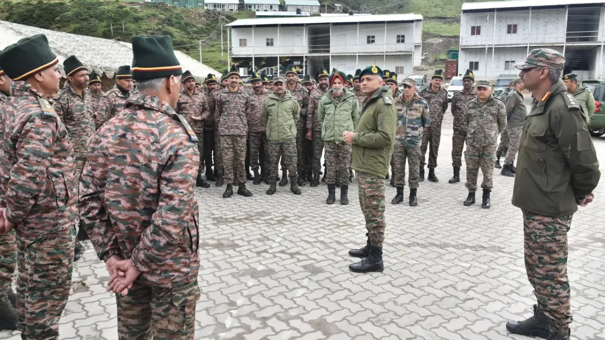 Lt Gen Neeraj Shukla Interacting