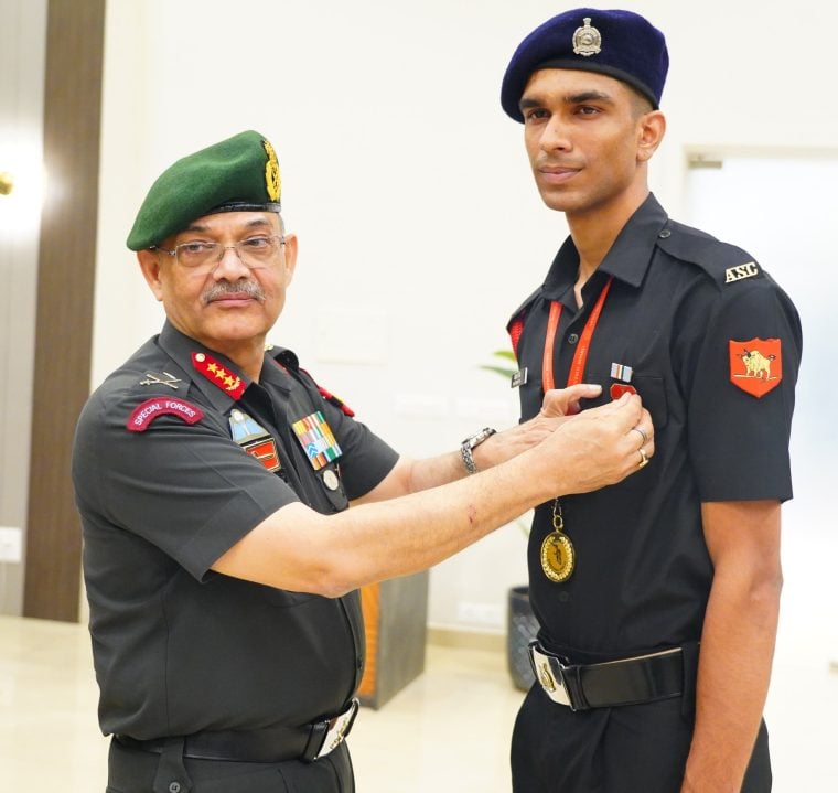 Lt Gen Pushpendra Singh Commending