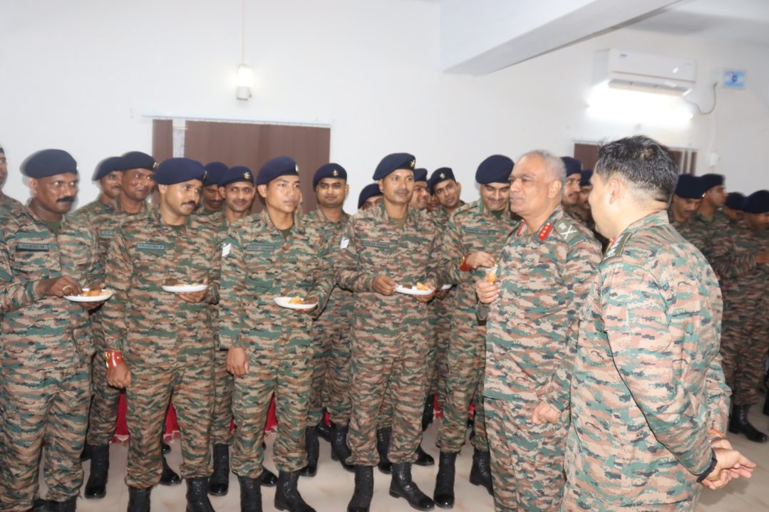Lt Gen Sumer Ivan DCunha Interacting