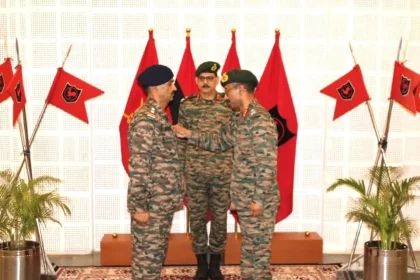 Lt Gen VMB Krishnan Commending