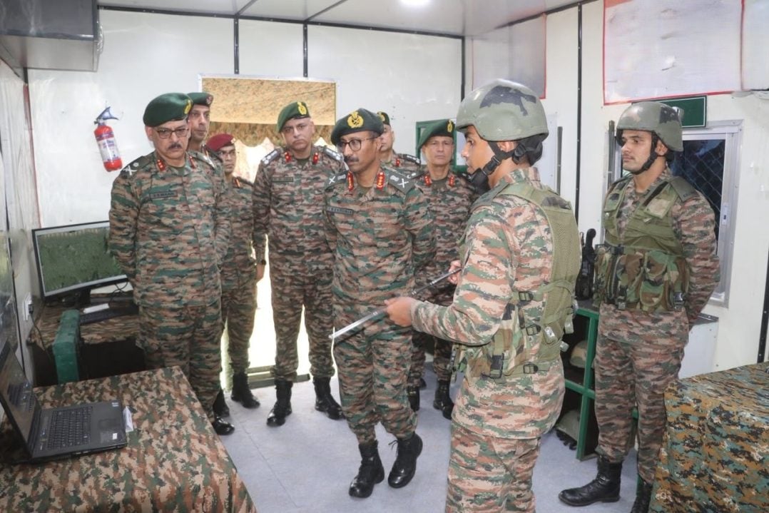 Lt Gen VMB Krishnan Reviewing