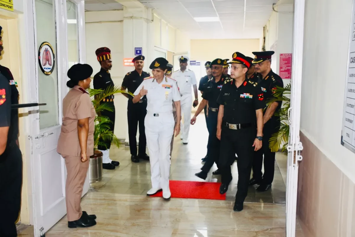 Surg Vice Admiral Arti Sarin Visits AICTS Pune, Reviews Advanced Cardiac Care and Cutting-Edge Medical Technologies