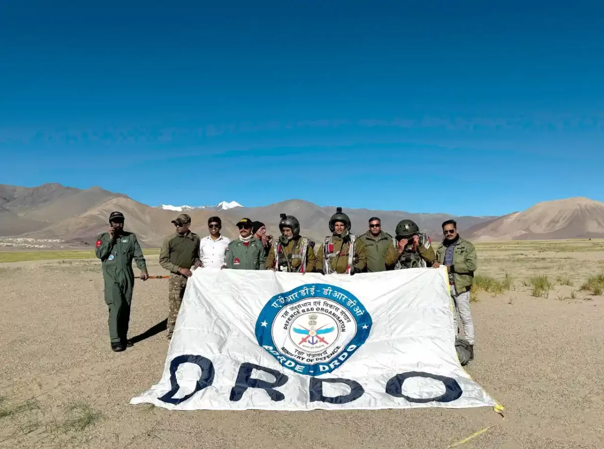 DRDO Succeeds in High-Altitude Parachute Test at 22,000 Feet in Ladakh