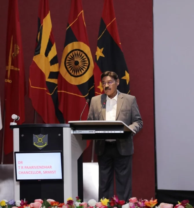 Dr Paarivendhar Talking
