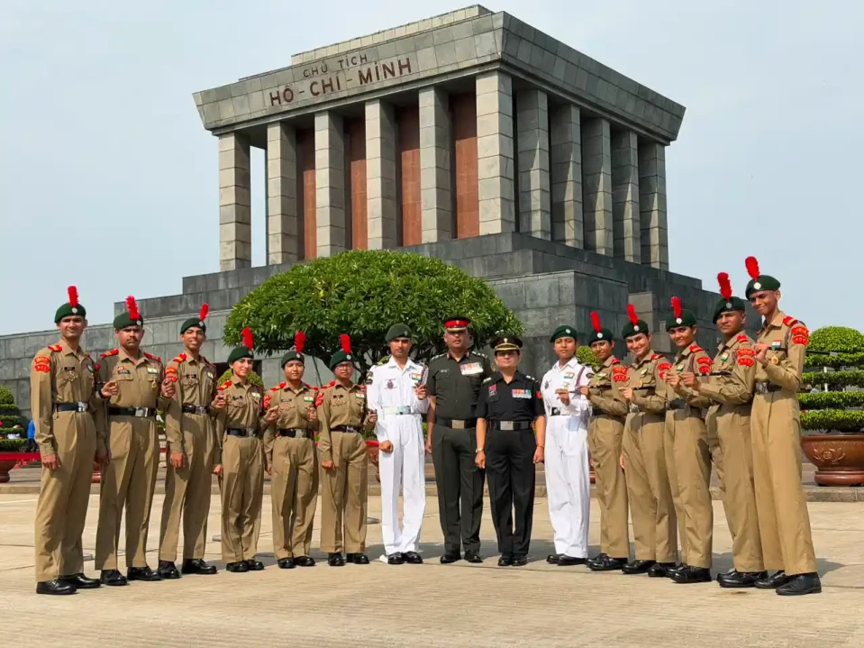 Group Photo of Cadets and Officials