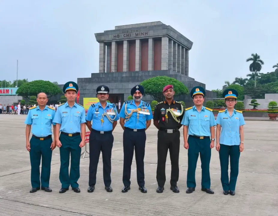 Group Photo of Officers 10