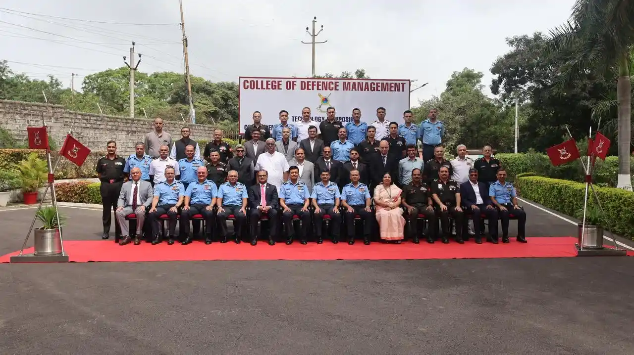 Group Photo of Officers 18