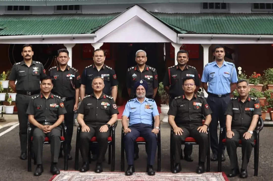 Group Photo of Officers 40
