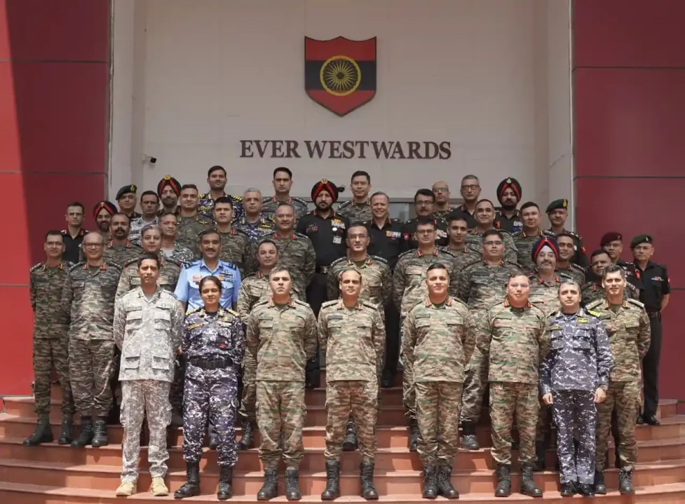 Group Photo of Officers 48