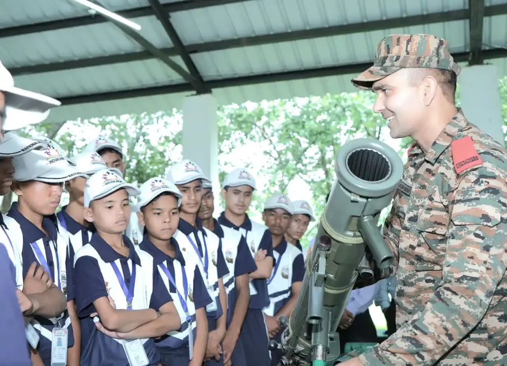Kids Watching Equipment