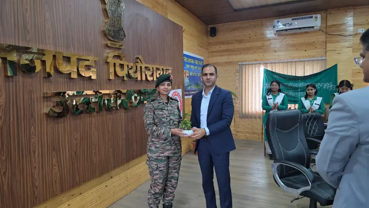 Lieutenant Saee Jadhav Inspires 30 Schoolgirls in Pithoragarh to Pursue Careers in Indian Army