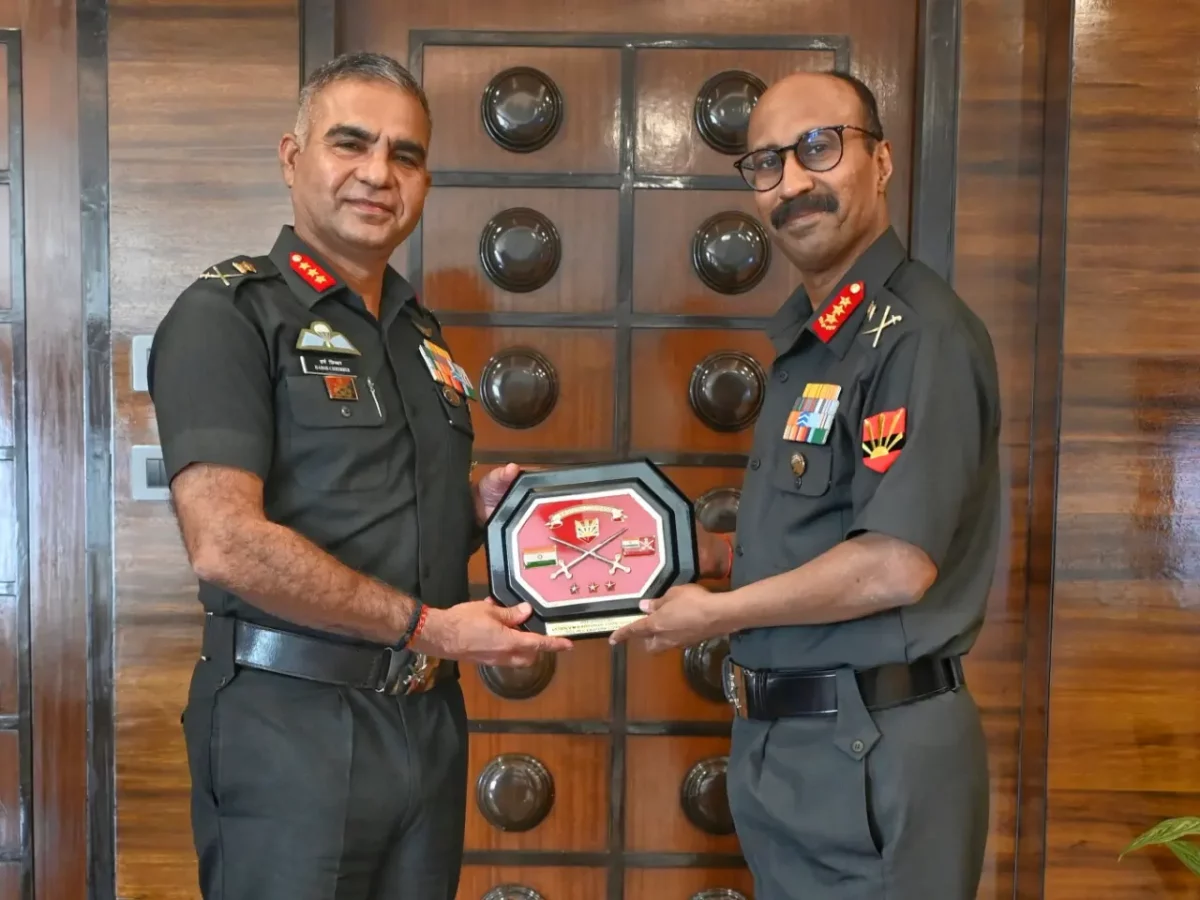 Lt Gen Harsh Chhibber and Lt Gen VMB Krishnan