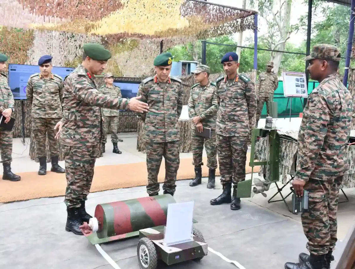 Lt Gen Manish Luthra Reviewing 1
