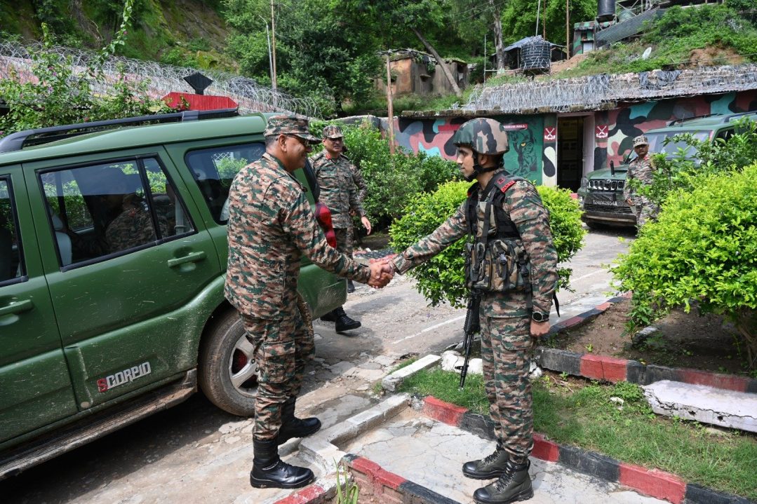 Lt Gen Mishra Shaking Hands 1