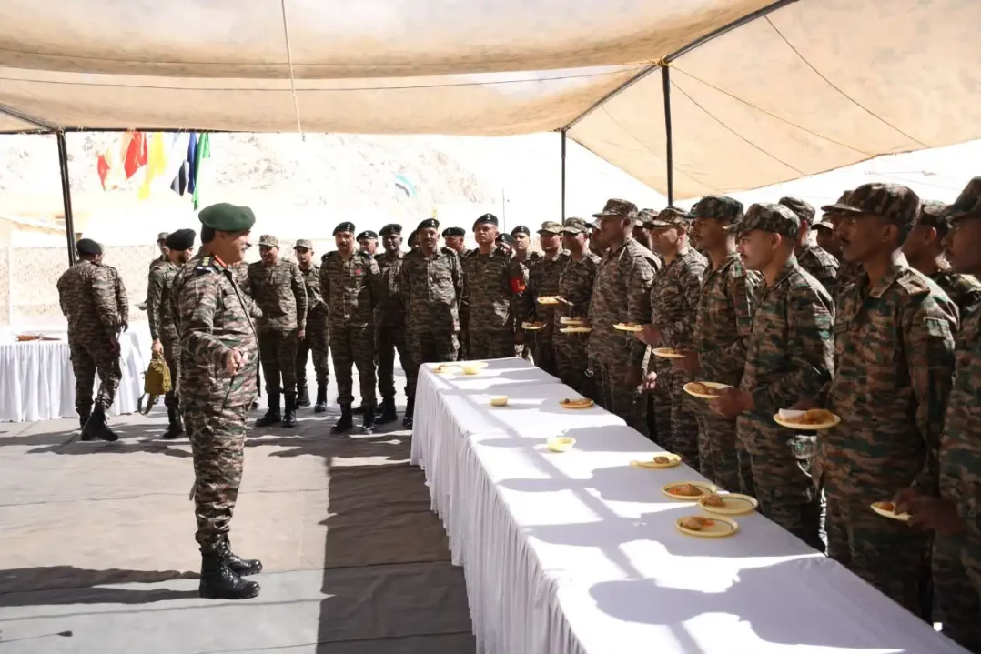 Lt Gen Rajesh Pushkar Interacting 1