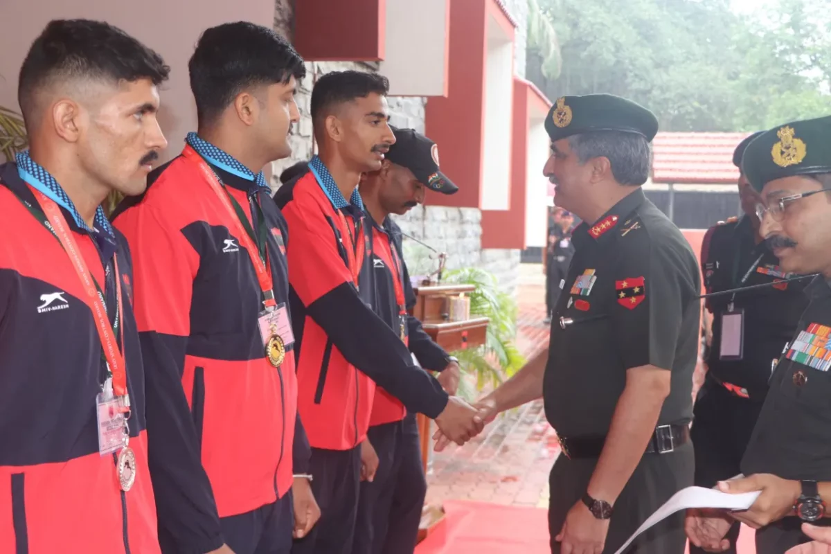 Lt Gen Rajesh Pushkar Shaking Hands 1