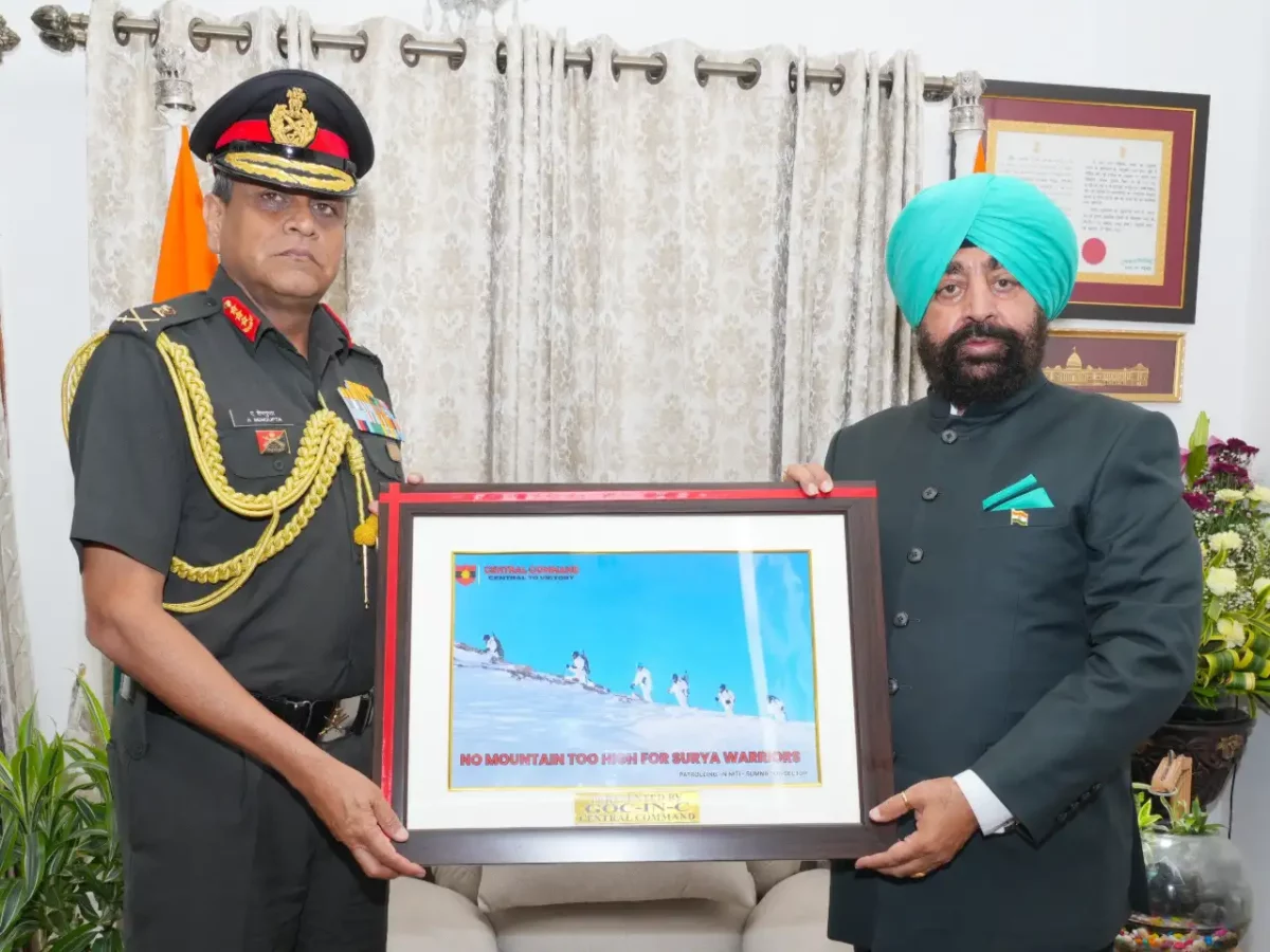 Lt Gen Sengupta and Lt Gen Gurmit Singh
