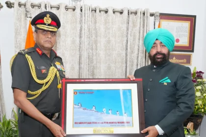 Lt Gen Sengupta and Lt Gen Gurmit Singh