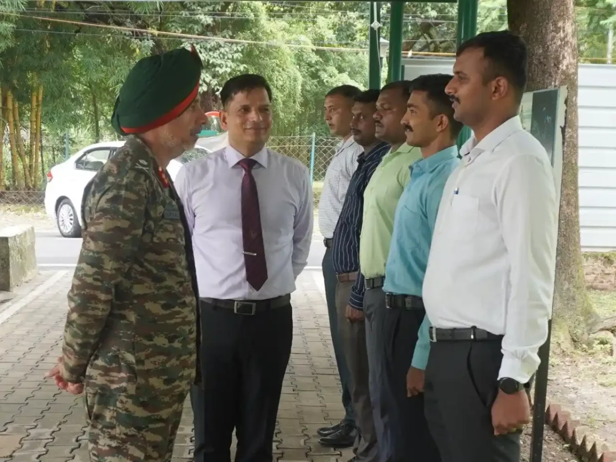 Maj Gen Mandeep Pal Singh Gill Interacting