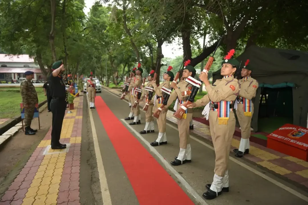 Maj Gen Sarabjit Singh Bakshi Saluting