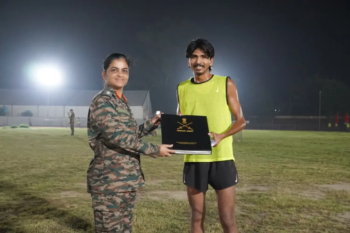 Officer with Aspirant