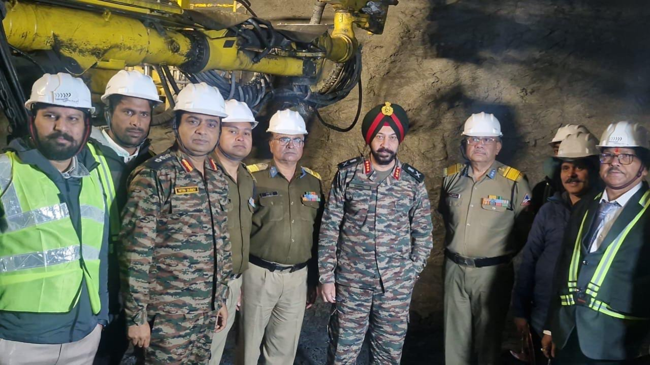 Lt Gen Harpal Singh Reviews Nimmu-Padam-Darcha Road and Shinkun La Tunnel Progress