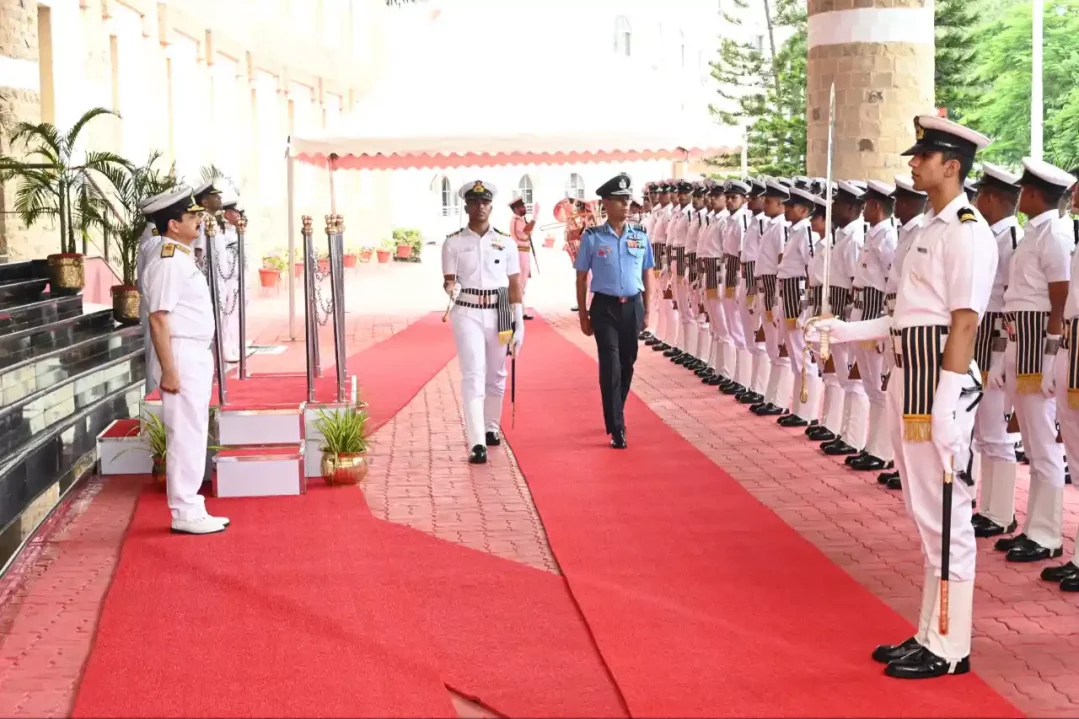 Air Marshal Jasvir Singh Mann at Guard of Honour