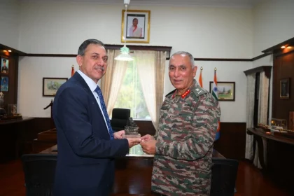 Air Marshal N Tiwari Getting Memento