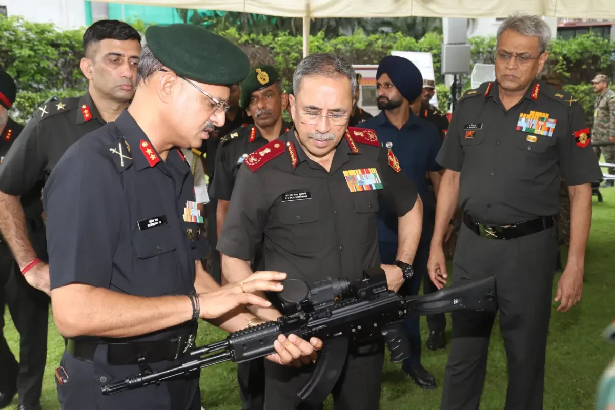 CDS General Subramani Reviewing Rifle
