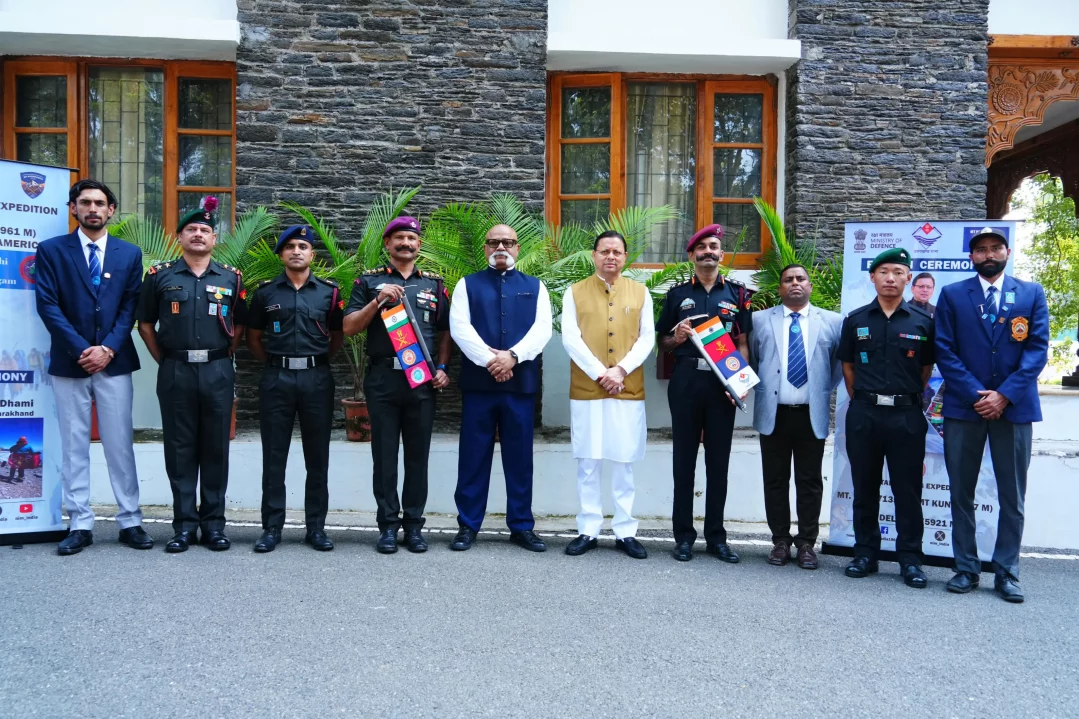 Group Photo of Officers Together 1