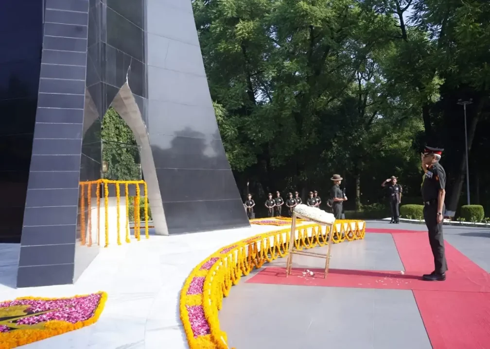 Lt Gen Anindya Sengupta Saluting