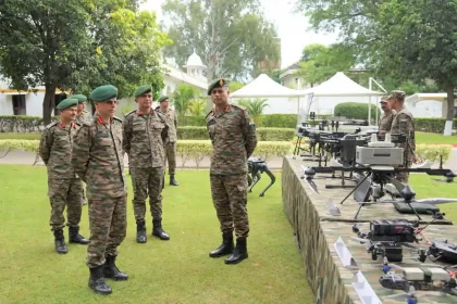 Lt Gen Manish Luthra Reviewing Equipment