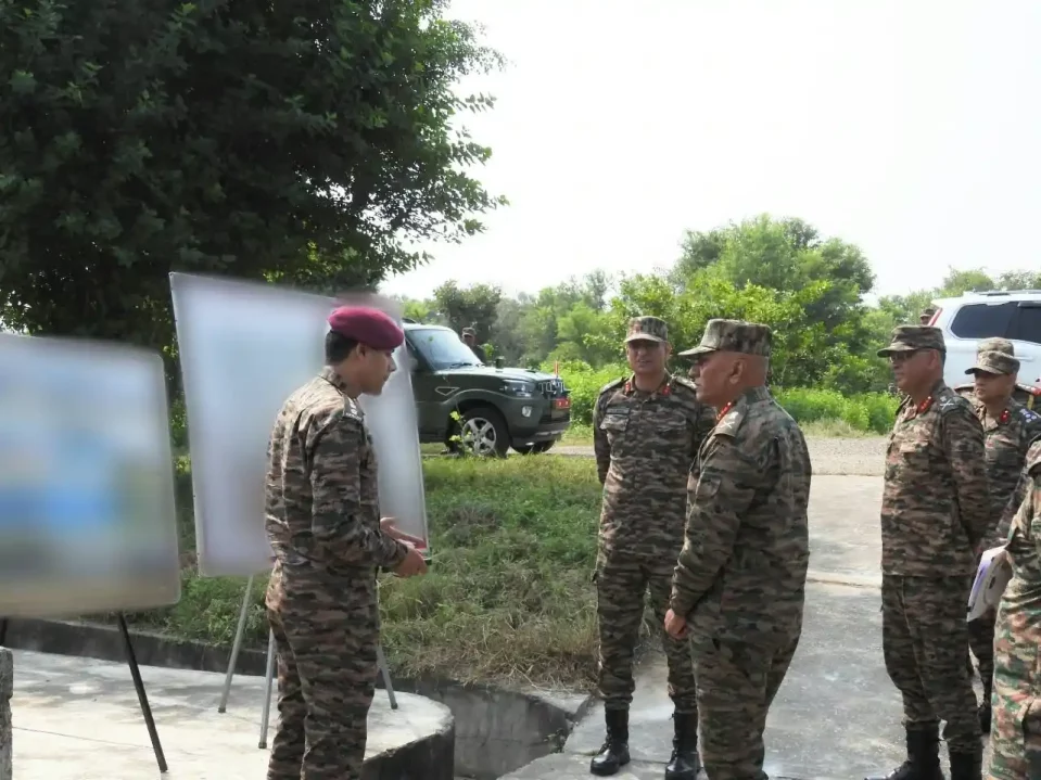 Lt Gen Pratik Sharma Reviewing 1