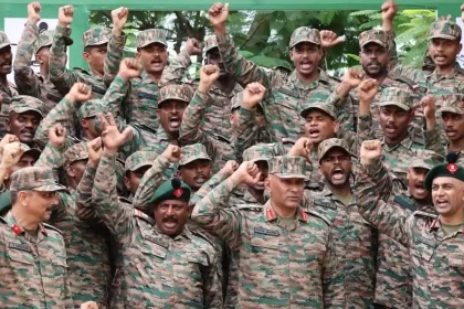 Lt Gen Pratik Sharma and Other Officers 4