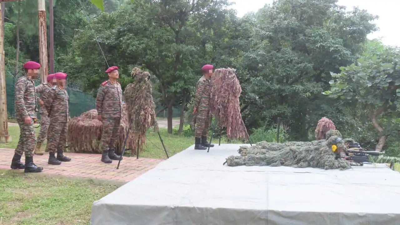 Lt Gen Pushpendra Singh Reviewing Troops