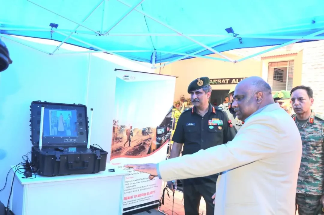 Lt Gen Rajesh Pushkar Reviewing