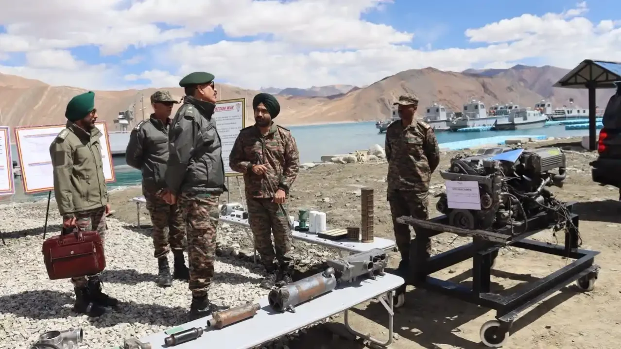 Lt Gen Rajiv Kumar Sahni Reviewing Equipment