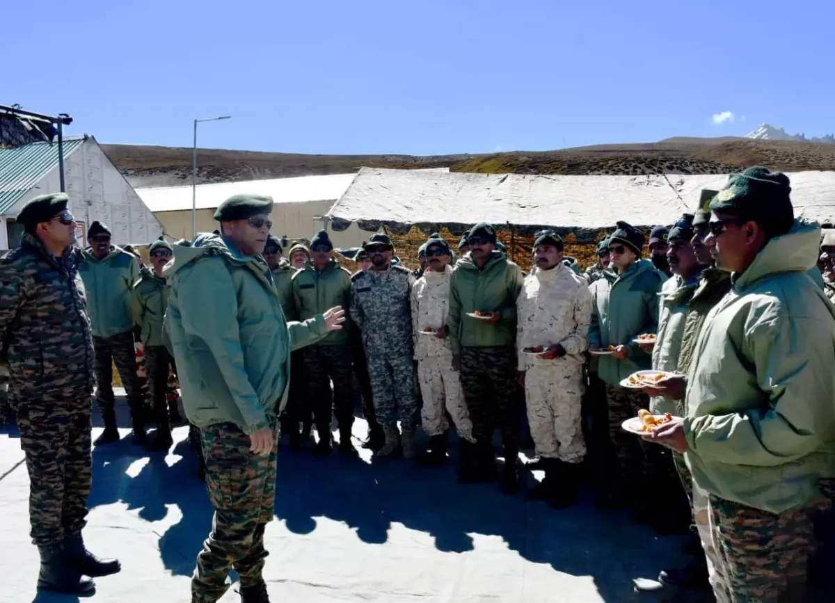 Lt Gen Sengupta Interacting