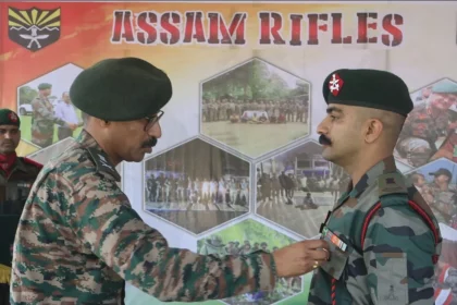 Lt Gen VMB Krishnan Commending 2