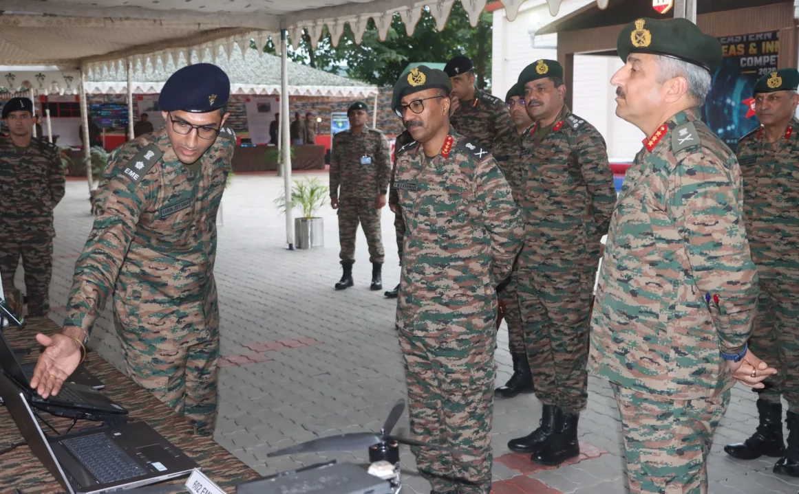 Lt Gen VMB Krishnan Reviewing