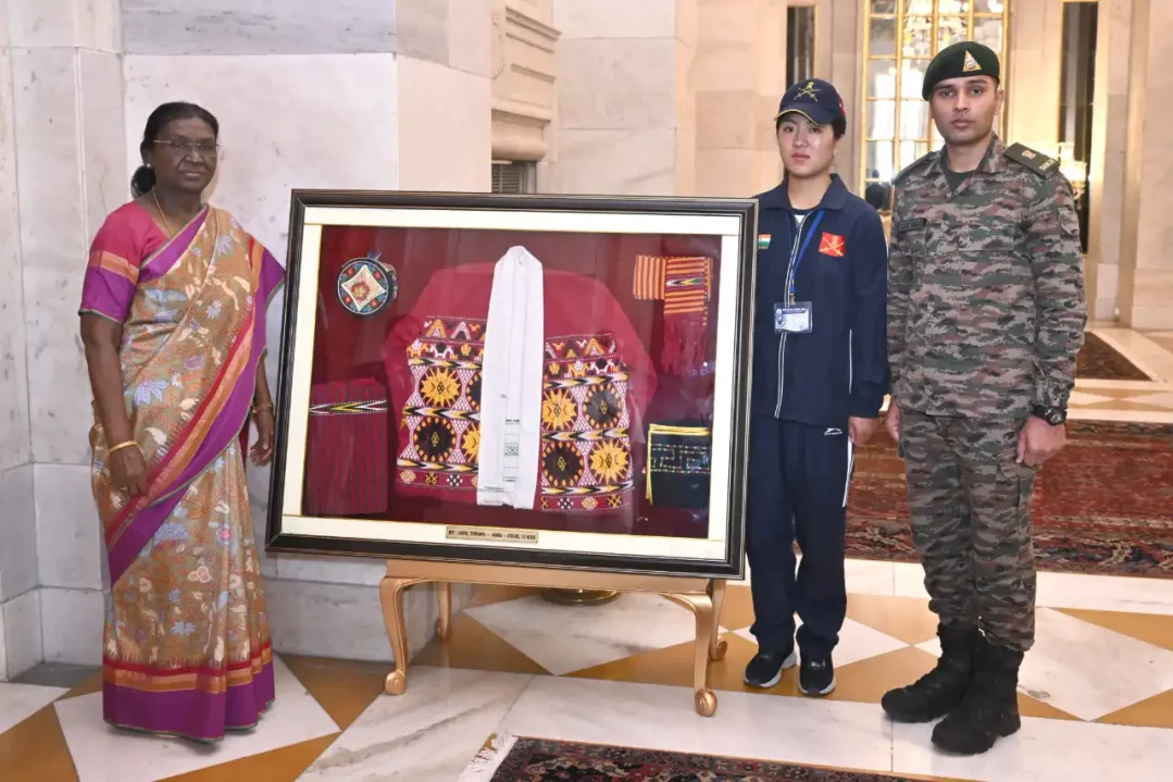 Memento Being Given 16