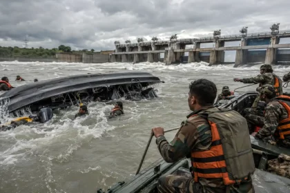 Two PARA Special Forces Commandos Missing After Army Boat Capsizes in Yamuna During Training