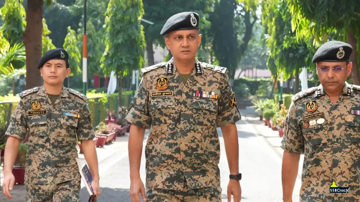 DG BSF Praveen Kumar Reviews Border Security and Operational Preparedness Along Western Frontier