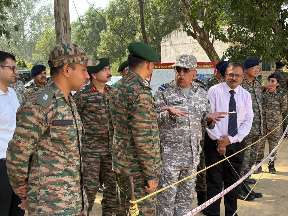 Air Mshl Sandeep Thareja Interacting