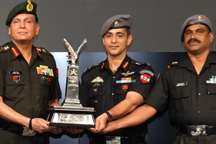 General Dhiraj Seth Presents COAS Flight Safety Trophy to Two Army Aviation Squadrons