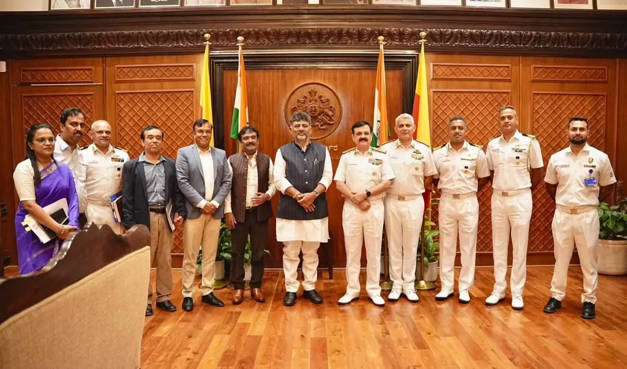 Group Photo of Officers and Officials