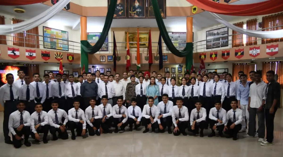 Group Photo of Students and Officers