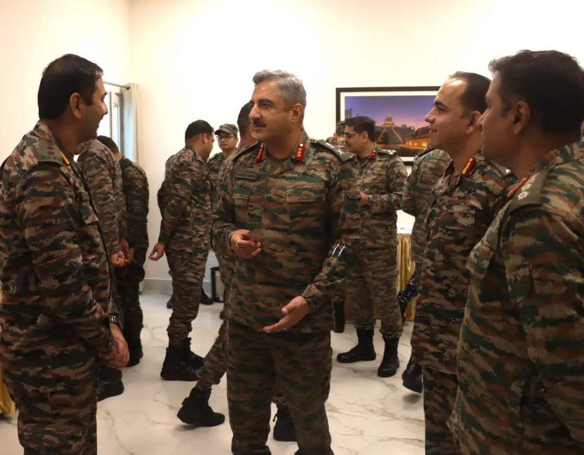 Higher Command Course Officers Visit Trishakti Corps Headquarters for Operational Insights