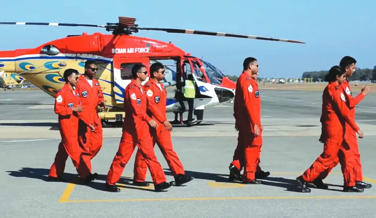 IAF’s Sarang Helicopter Team Returns to Bareilly After 8 Years