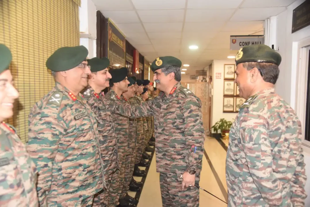 Lt Gen Rajesh Pushkar Interacting 1